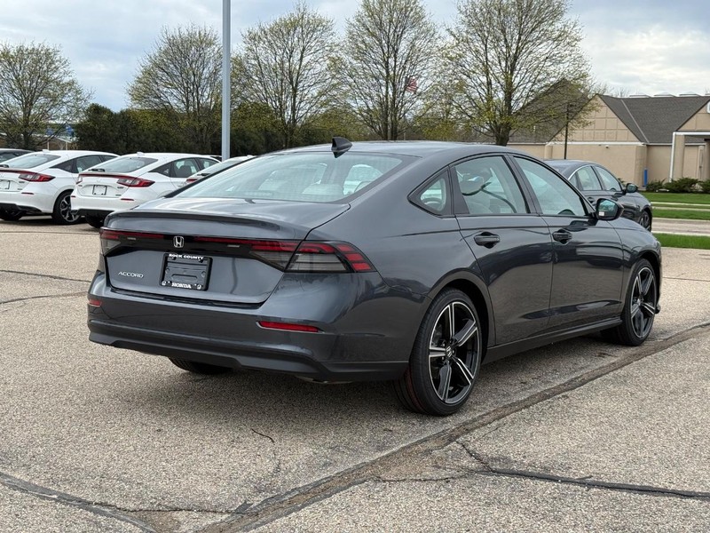 Honda Accord Sedan Vehicle Image 3