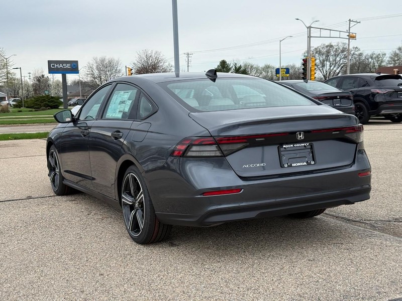 Honda Accord Sedan Vehicle Image 5