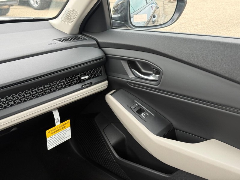 Honda Accord Sedan Vehicle Image 14