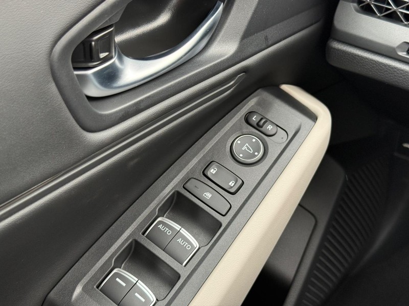 Honda Accord Sedan Vehicle Image 21