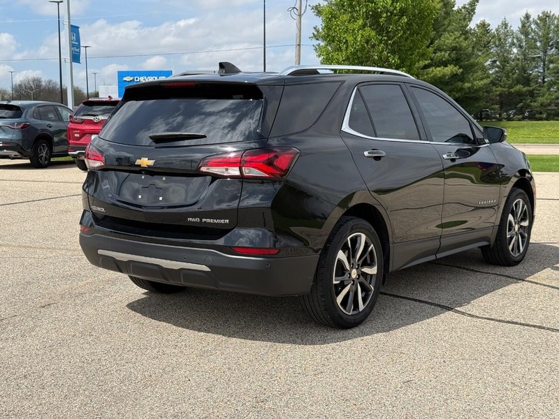Chevrolet Equinox Vehicle Image 3