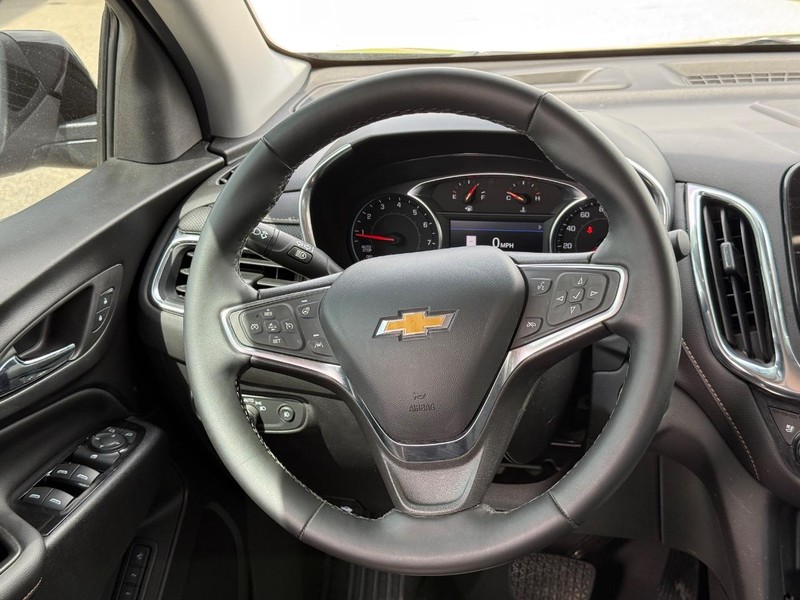 Chevrolet Equinox Vehicle Image 13