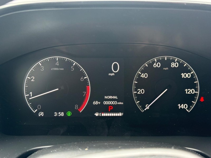 Honda CR-V Vehicle Image 16