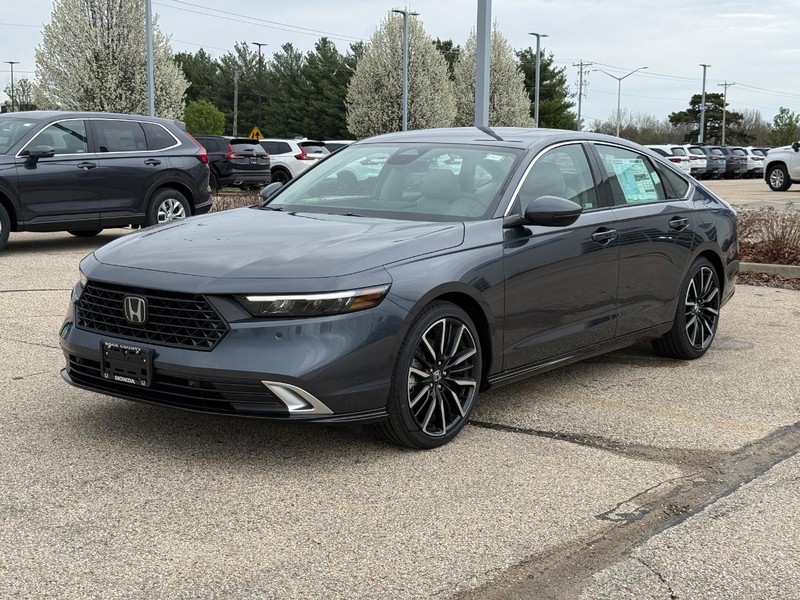 Honda Accord Hybrid Vehicle Image 7