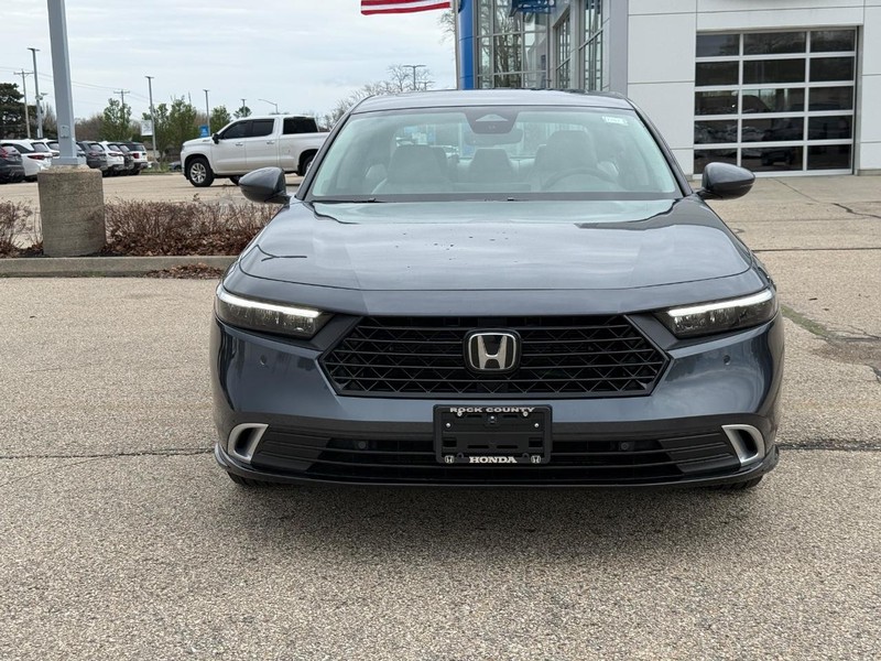 Honda Accord Hybrid Vehicle Image 8