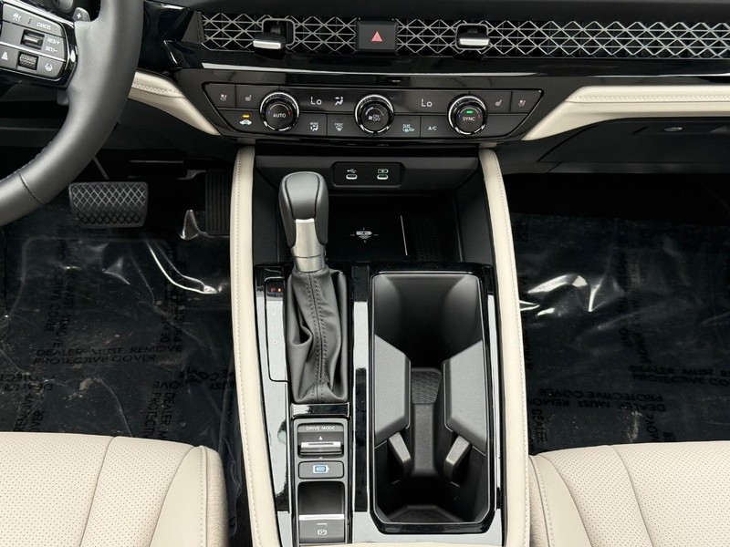 Honda Accord Hybrid Vehicle Image 12