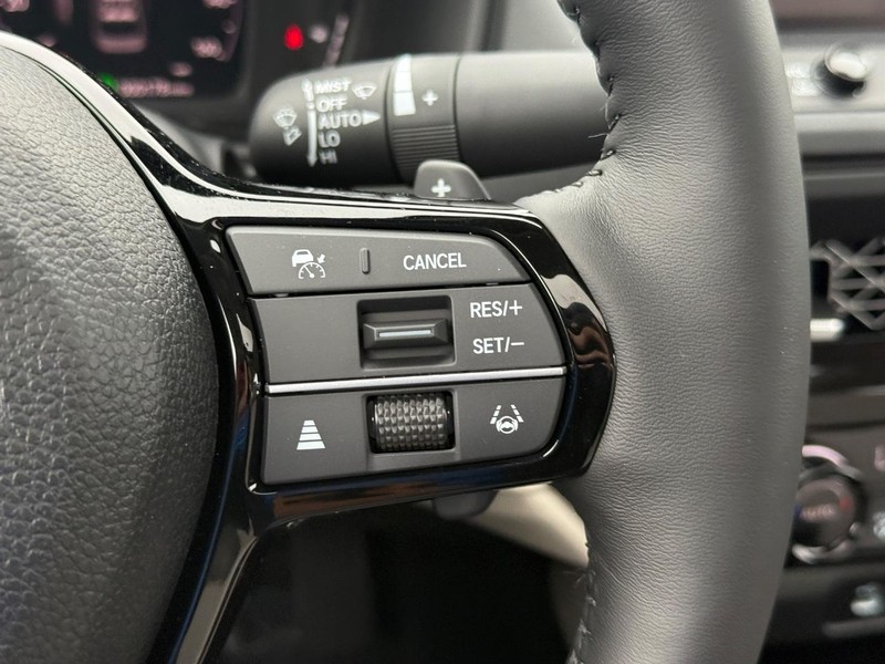 Honda Accord Hybrid Vehicle Image 16