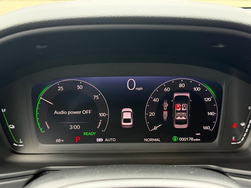 Honda Accord Hybrid Vehicle Image 17