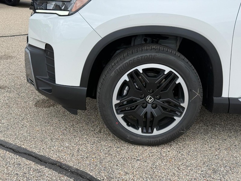 Honda Pilot Vehicle Image 6