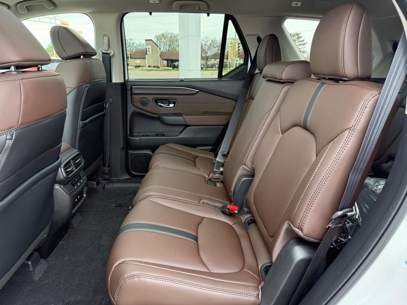 Honda Pilot Vehicle Image 9