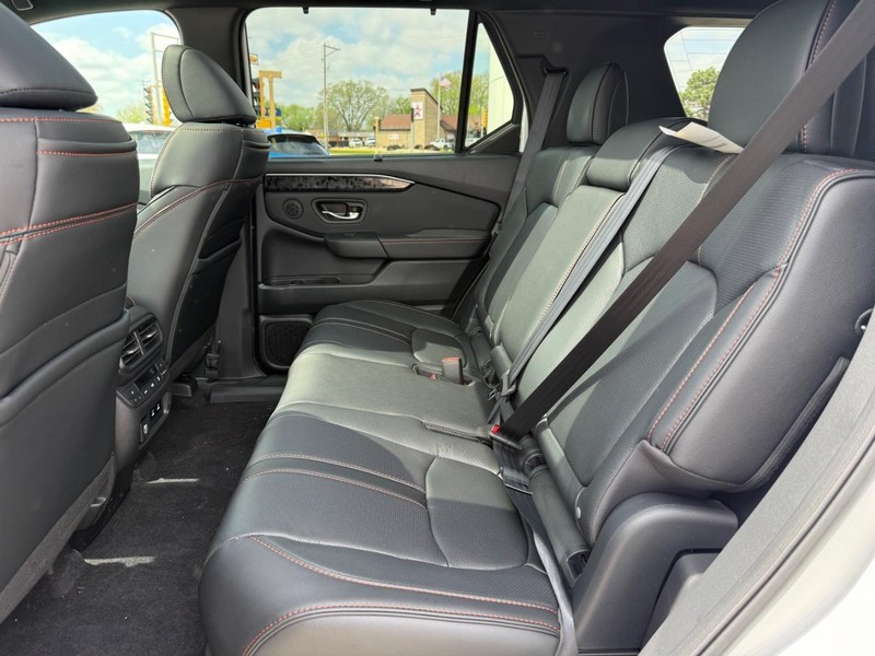 Honda Passport Vehicle Image 9