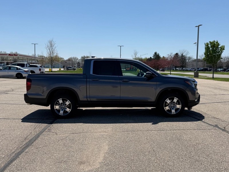 Honda Ridgeline Vehicle Image 3