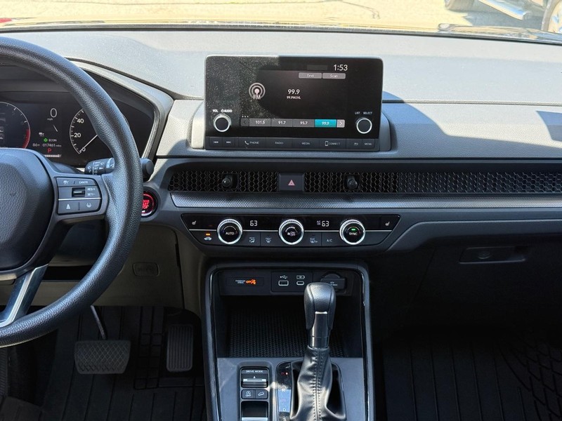 Honda CR-V Vehicle Image 11