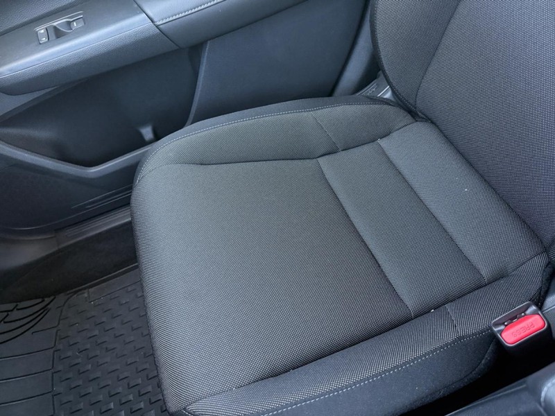 Honda CR-V Vehicle Image 20