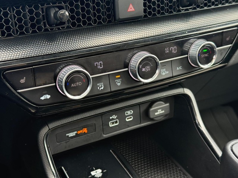 Honda CR-V Vehicle Image 19
