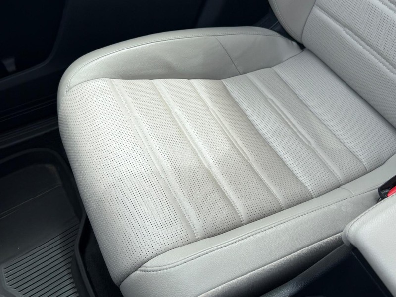 Honda CR-V Vehicle Image 20
