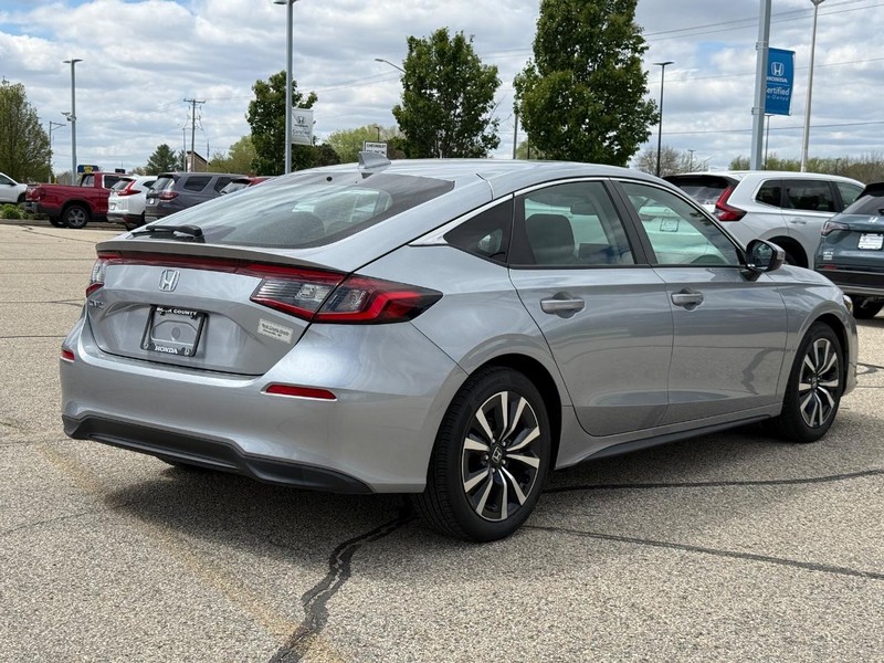 Honda Civic Hatchback Vehicle Image 3