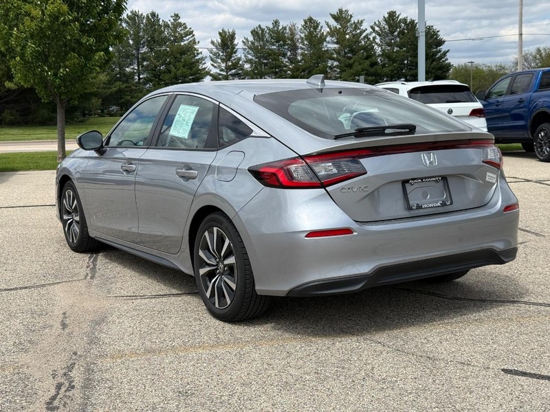Honda Civic Hatchback Vehicle Image 5