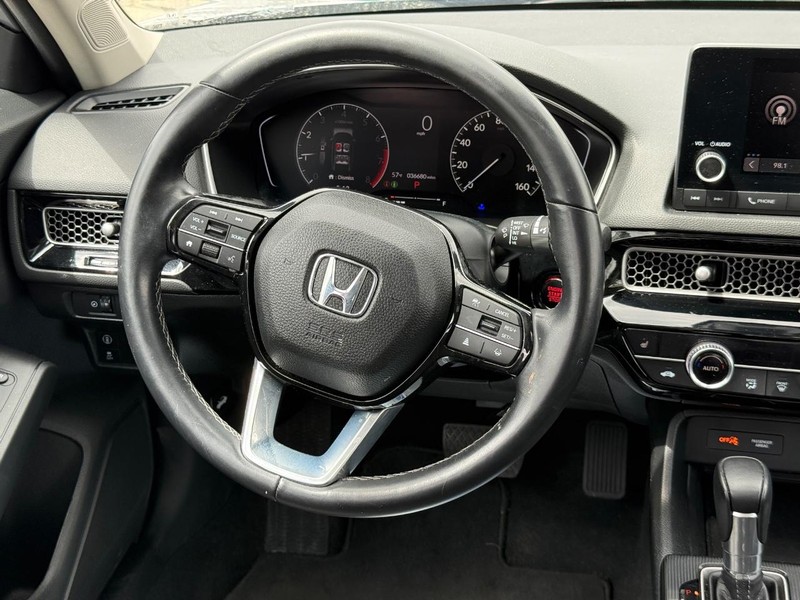 Honda Civic Hatchback Vehicle Image 13