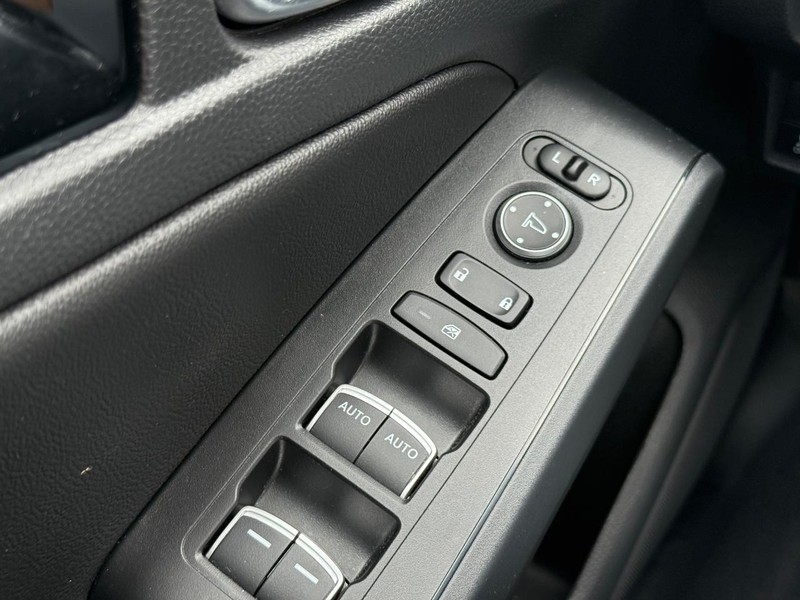 Honda Civic Hatchback Vehicle Image 20