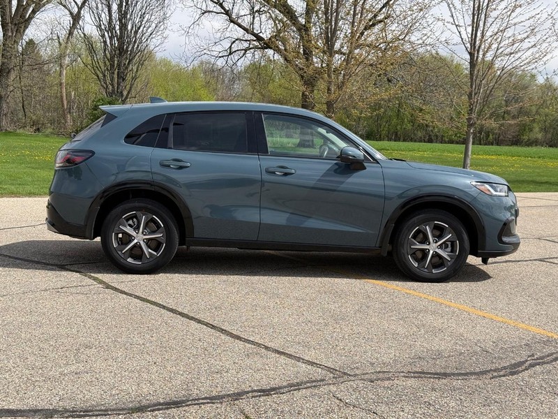 Honda HR-V Vehicle Full-screen Gallery Image 02