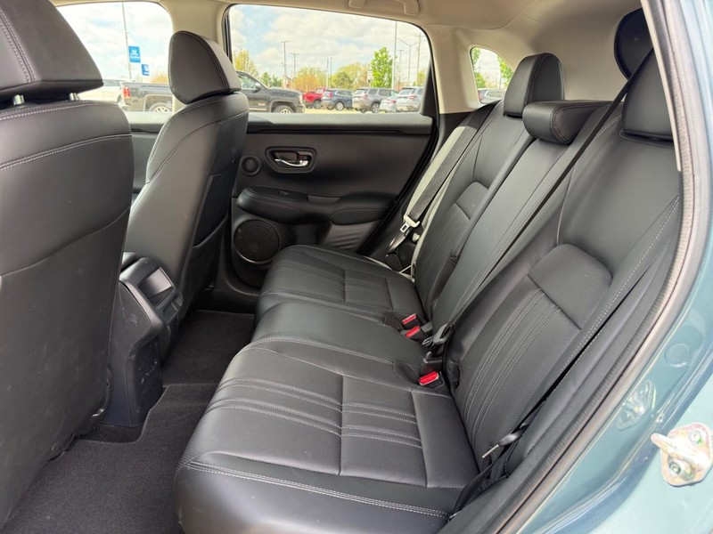 Honda HR-V Vehicle Full-screen Gallery Image 09