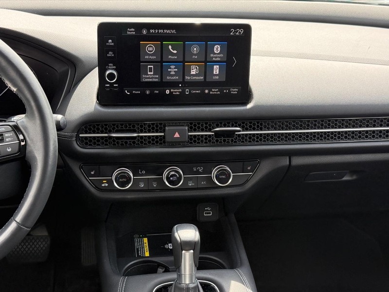 Honda HR-V Vehicle Full-screen Gallery Image 11
