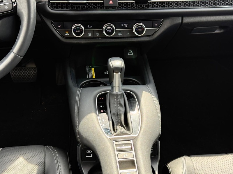 Honda HR-V Vehicle Full-screen Gallery Image 12