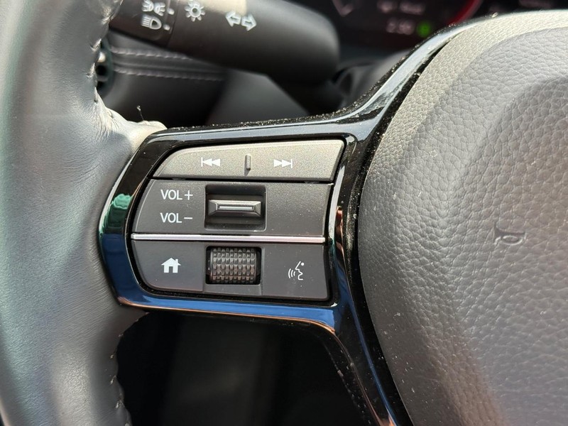 Honda HR-V Vehicle Full-screen Gallery Image 15