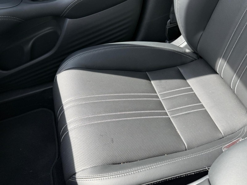 Honda HR-V Vehicle Full-screen Gallery Image 20
