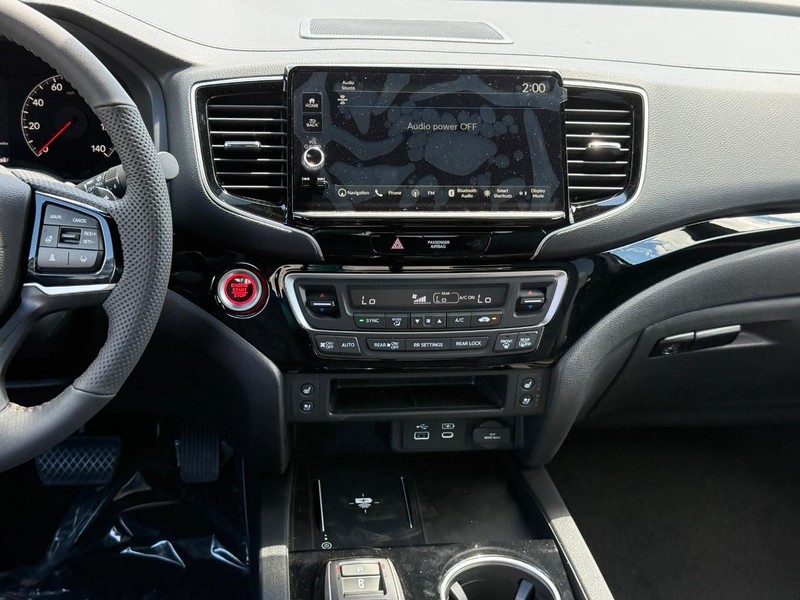 Honda Ridgeline Vehicle Image 11