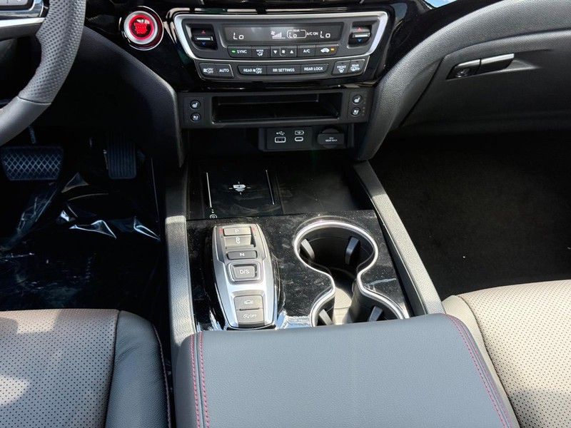 Honda Ridgeline Vehicle Image 12