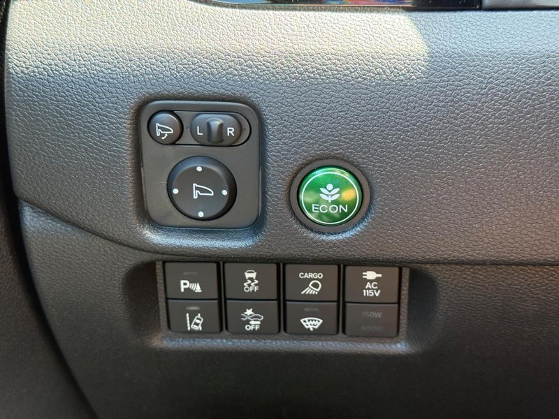 Honda Ridgeline Vehicle Image 21