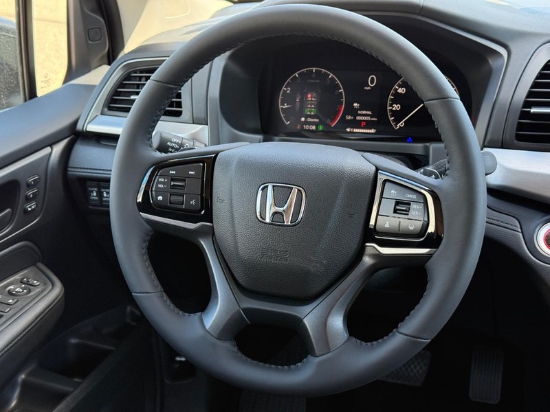 Honda Odyssey Vehicle Image 9