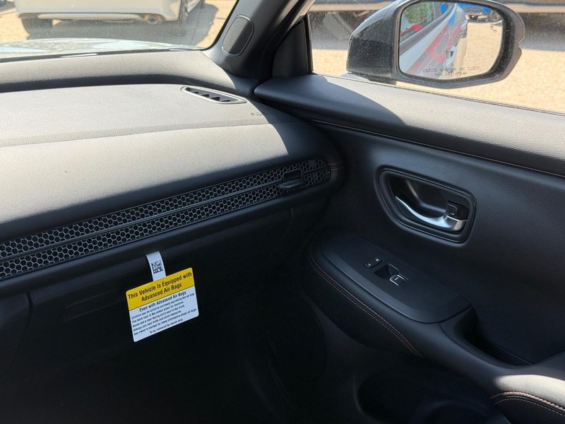 Honda HR-V Vehicle Image 13