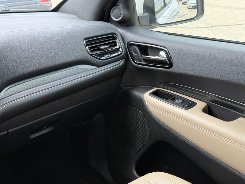 Dodge Durango Vehicle Image 15