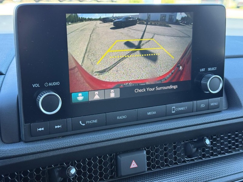 Honda CR-V Vehicle Image 18