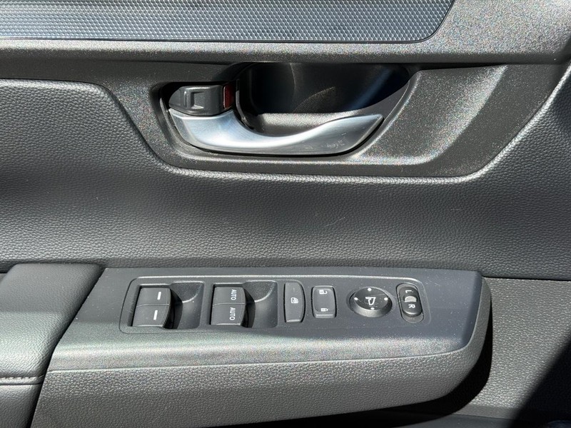 Honda CR-V Vehicle Image 23
