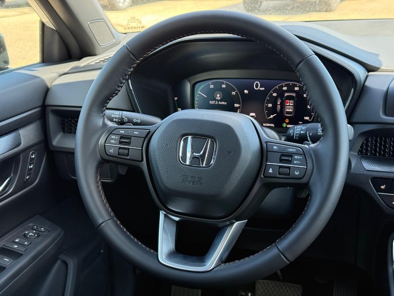 Honda CR-V Hybrid Vehicle Image 8