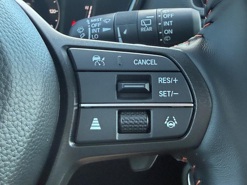Honda CR-V Hybrid Vehicle Image 10