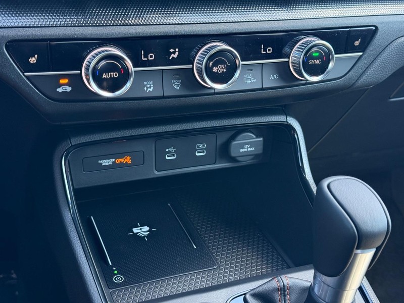 Honda CR-V Hybrid Vehicle Image 13