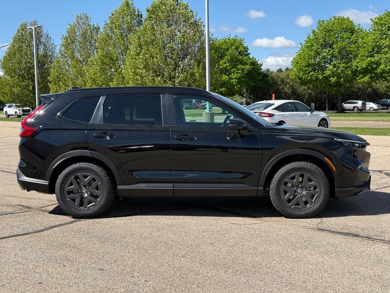 Honda CR-V Hybrid Vehicle Image 2