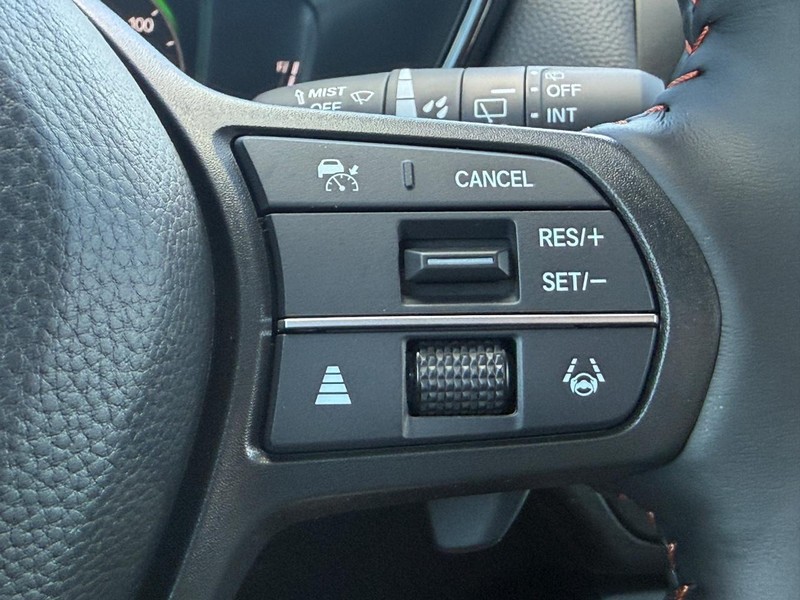 Honda CR-V Hybrid Vehicle Image 10
