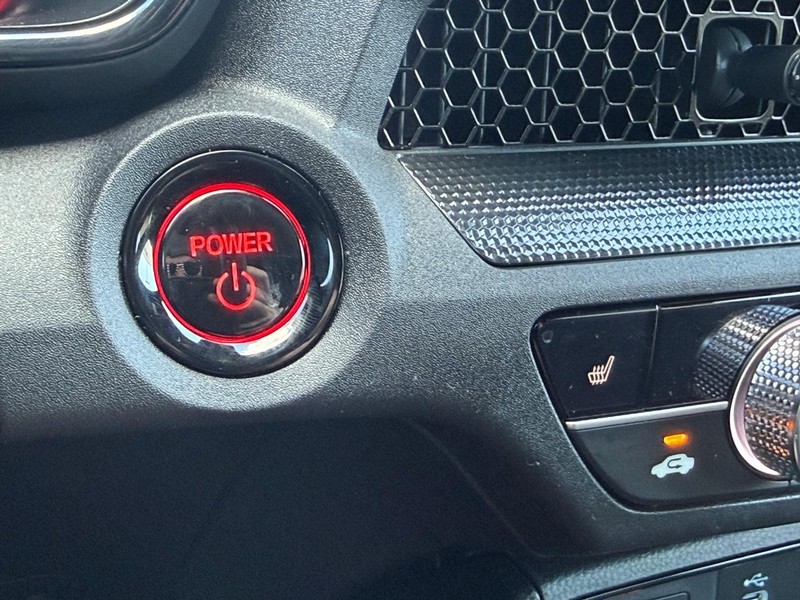 Honda CR-V Hybrid Vehicle Image 11