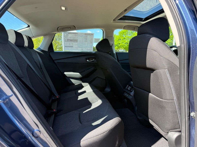 Honda Accord Sedan Vehicle Image 5