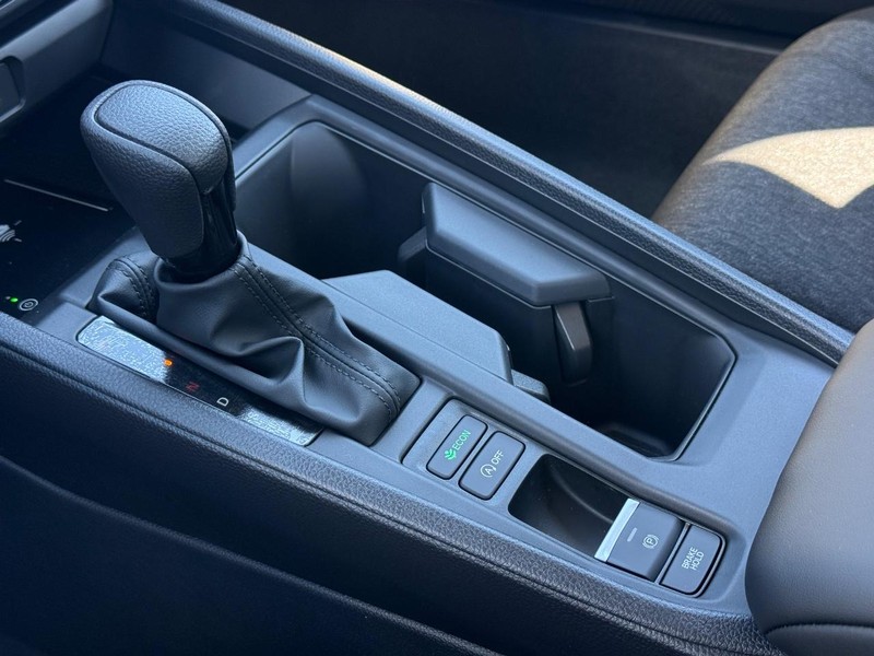 Honda Accord Sedan Vehicle Image 15