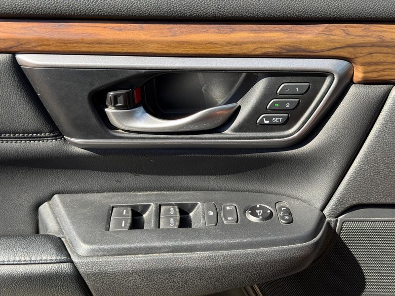 Honda CR-V Vehicle Image 24