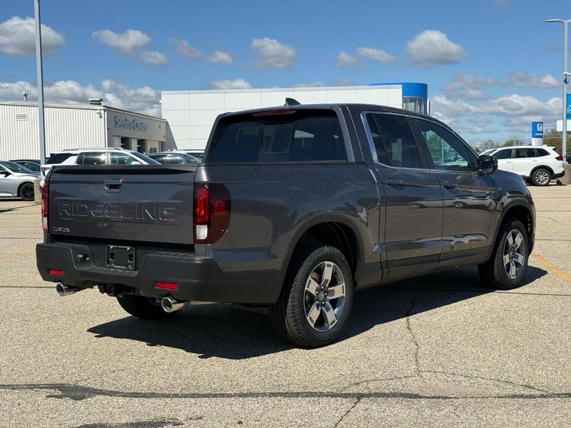 Honda Ridgeline Vehicle Image 3