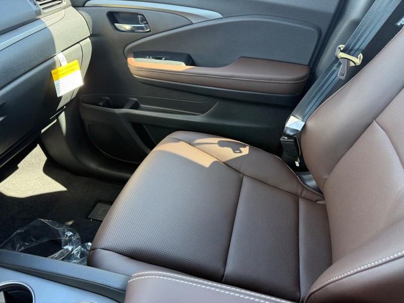 Honda Ridgeline Vehicle Image 16