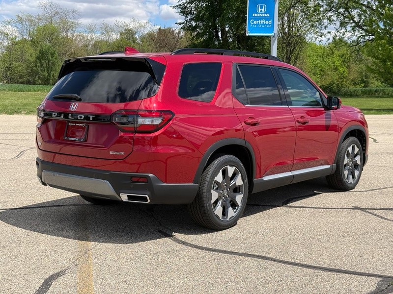 Honda Pilot Vehicle Image 2